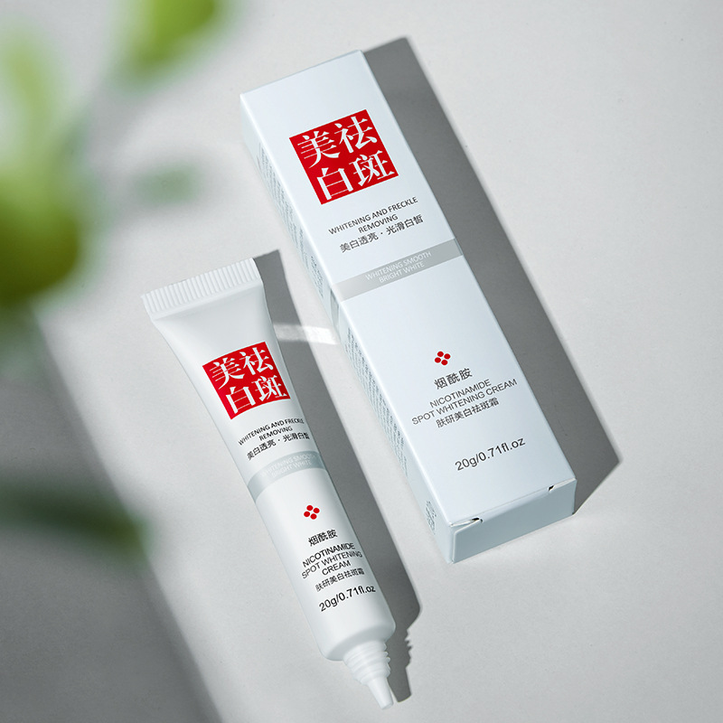 Fade and Improve Freckles Blac - Charcoal Whitening Paste recension och pris